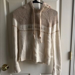Abercrombie & Fitch Women's Tan and Cream Hooded Sweater